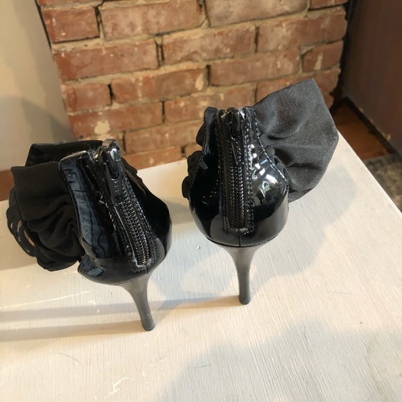 Donald J. Pliner …. Black patent high heels - Picture 12 of 16